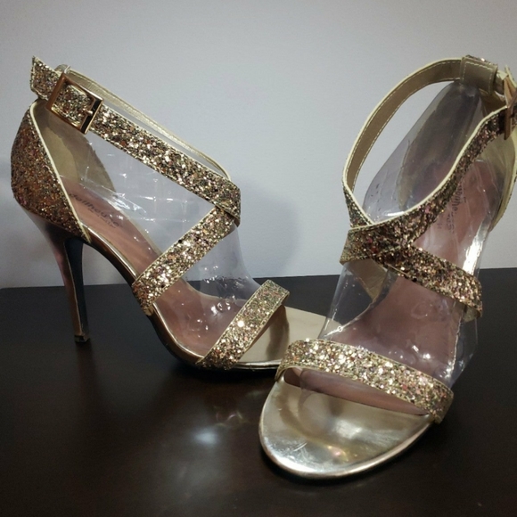 Gold Glitter Dollhouse Heels - Picture 2 of 5